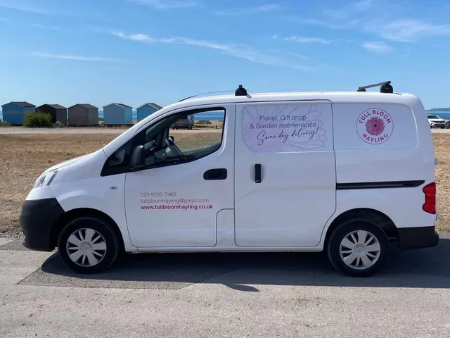 Full Bloom Hayling: Independent Florist